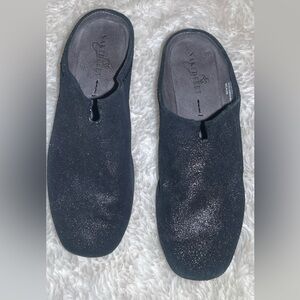 Naked Feet Black womens Slip-On Shoes size 8